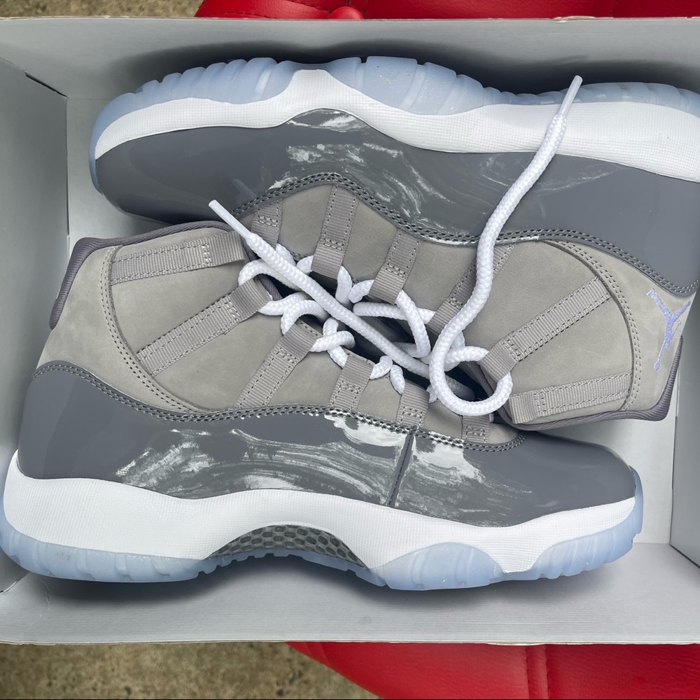 Air Jordan 11 Retro size 9